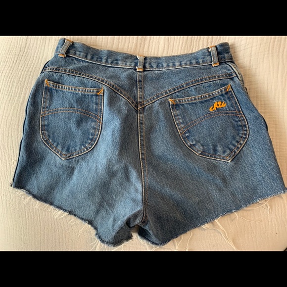 Vintage Cut Off Shorts - Picture 2 of 5